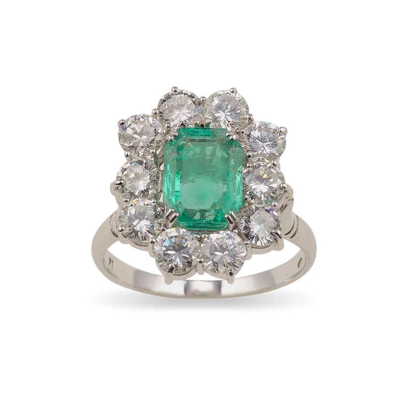 Emerald, diamond and platinum cluster ring  - Auction Fine and Coral Jewels - Cambi Casa d'Aste