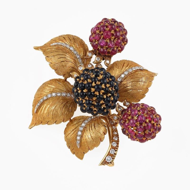 Ruby, sapphire, diamond and gold brooch  - Auction Fine and Coral Jewels - Cambi Casa d'Aste