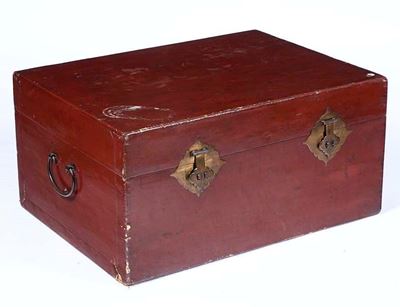 Baule in Legno Laccato. Manifattura Orientale, XX Secolo
