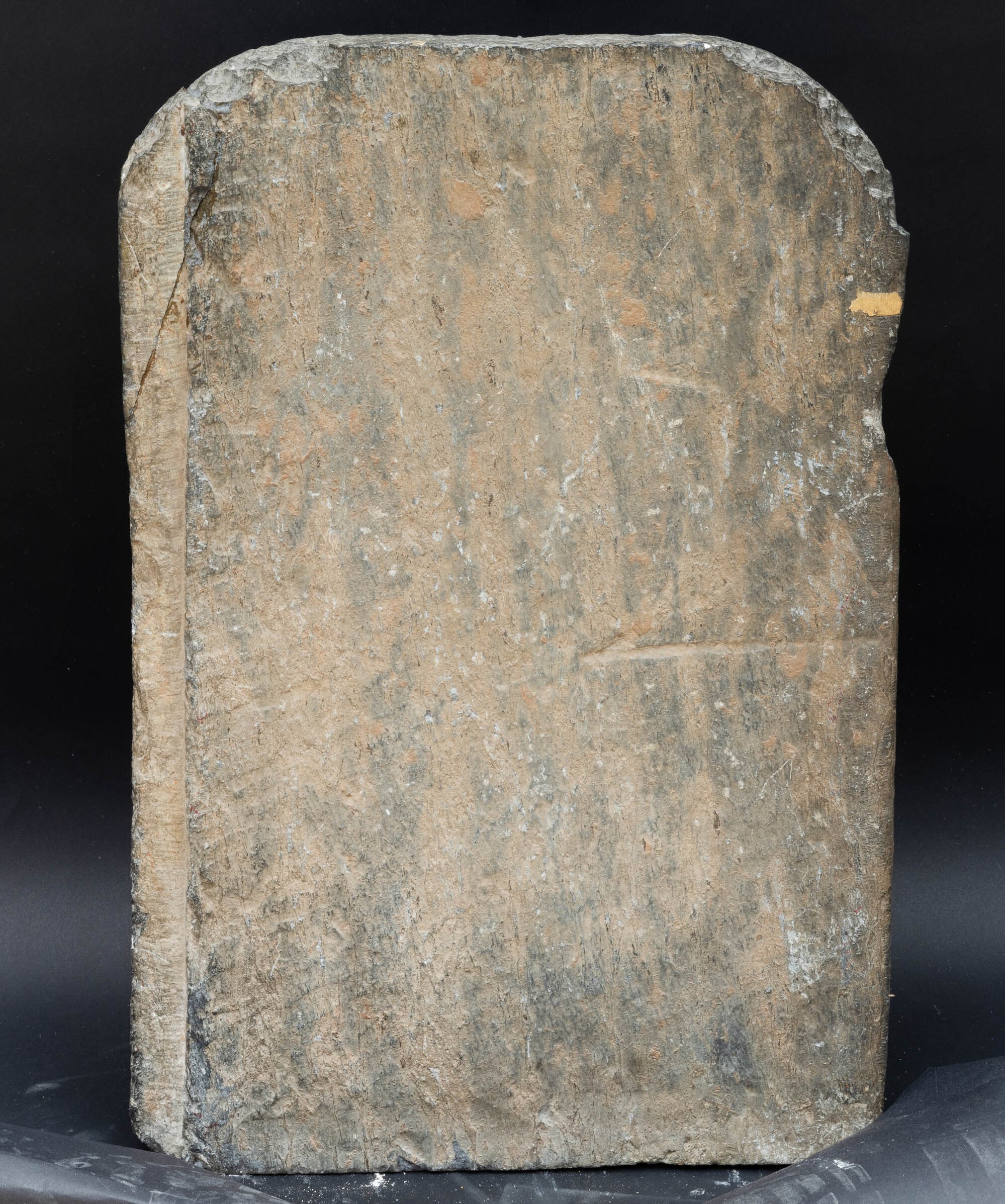 Stele Scolpita in Pietra con Figura Centrale di Buddha Sakyamuni e Altre Divinità, India, XIX Sec...