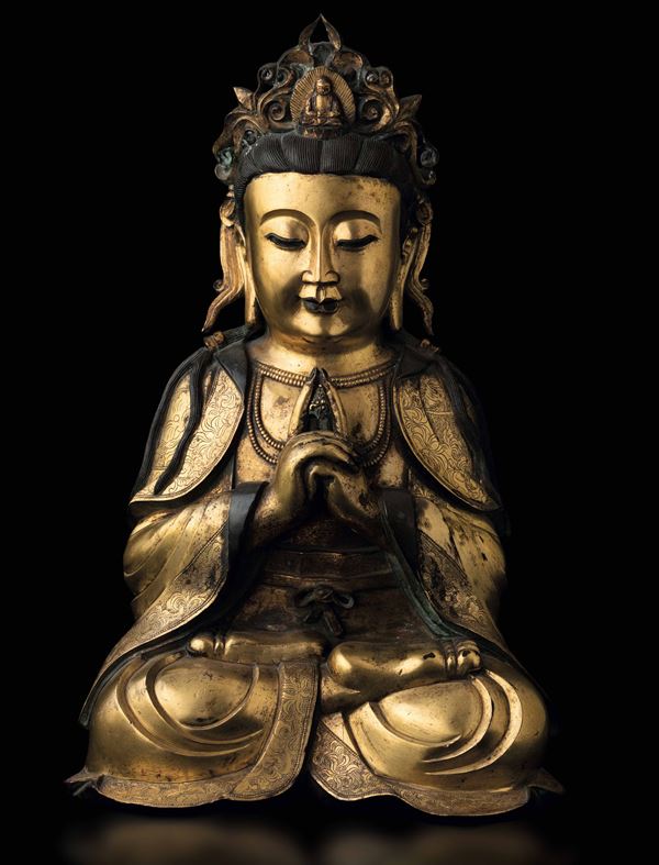 Grande figura di Guanyin incoronata in bronzo parzialmente dorato, Cina, XX secolo