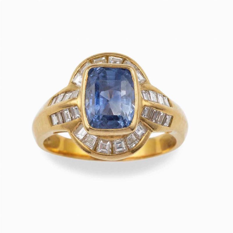Anello con zaffiro Sri Lanka ct 4.30 circa e diamanti, nessuna indicazione di trattamento termico  - Asta Fine and Coral Jewels - Cambi Casa d'Aste