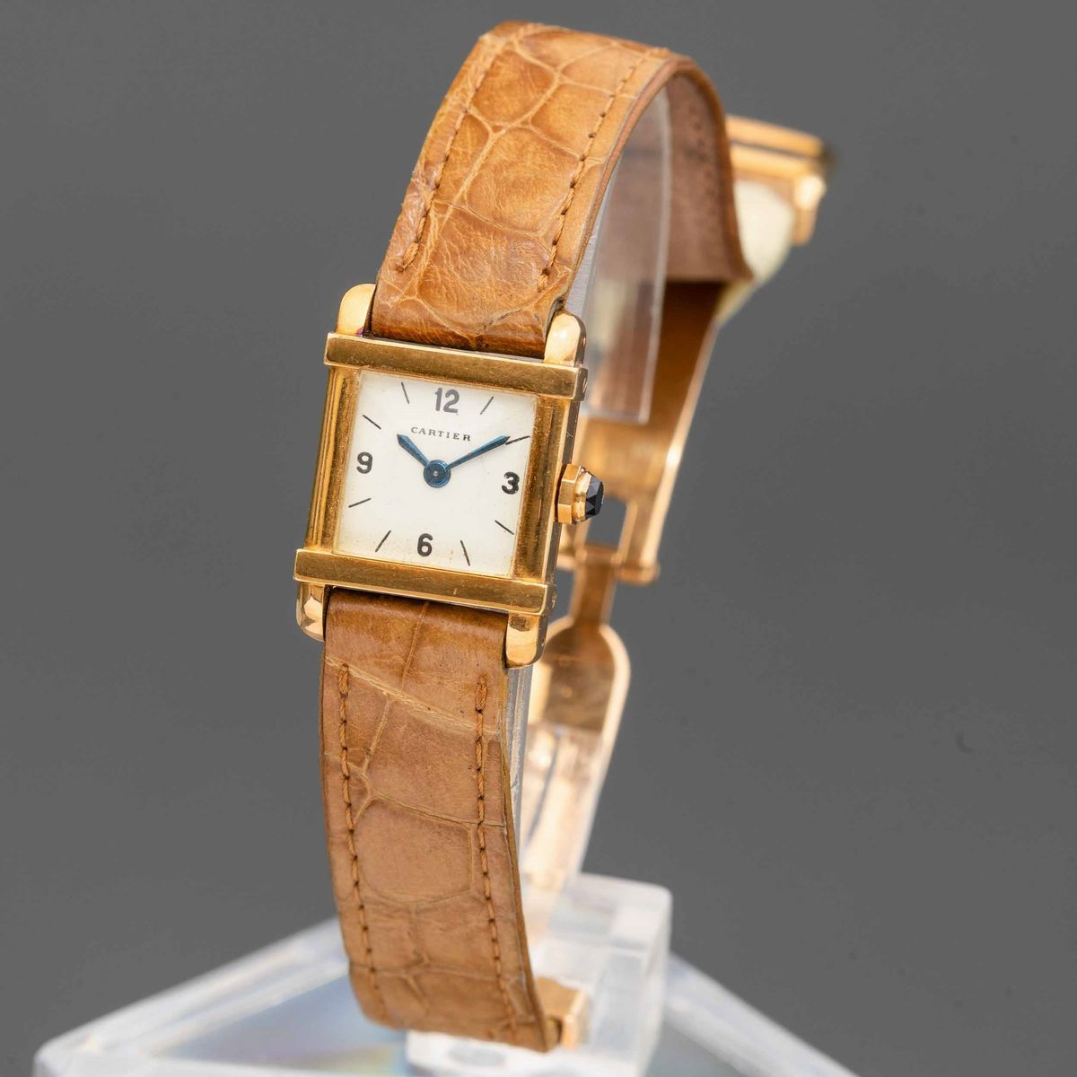 Cartier - Tank Chinoise Lady in Oro 18k Carica Manuale con Quadrante Bianco Numeri Arabi con Depl...