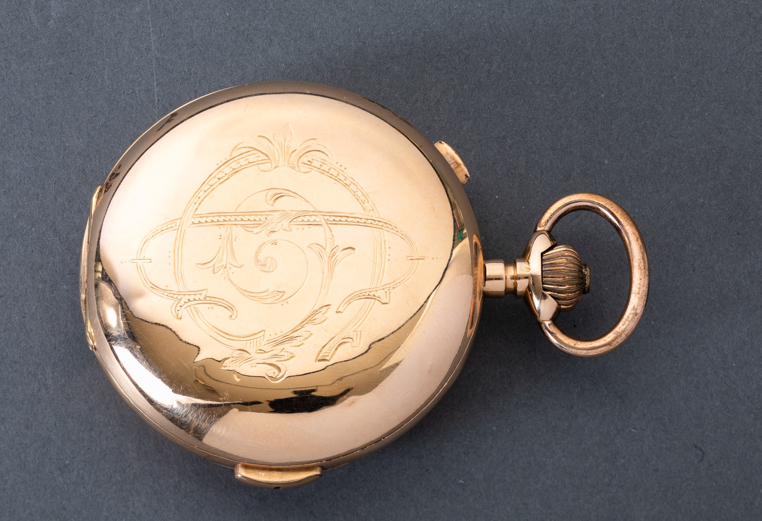 Invicta: Cronometro e Suoneria Ore/quarti Attivata da Pulsante. Periodo 1890-1900. Cassa in Oro a...