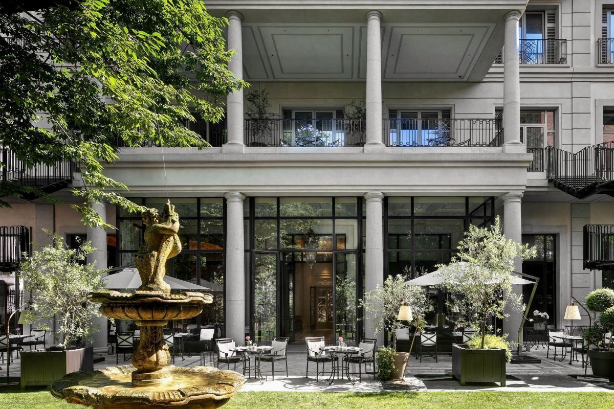 Cena per Due Persone Presso il Ristorante di Palazzo Parigi Hotel & Grand Spa
