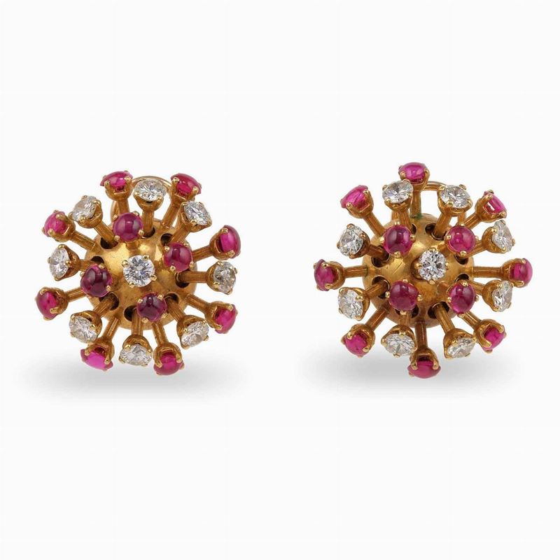 Orecchini en tremblant con piccoli diamanti e rubini taglio cabochon  - Asta Fine and Coral Jewels - Cambi Casa d'Aste