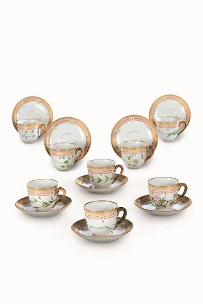 Dieci Tazze da Moca con Piattino dal Servizio Flora Danicadanimarca, Manifattura Royal Copenhagen...