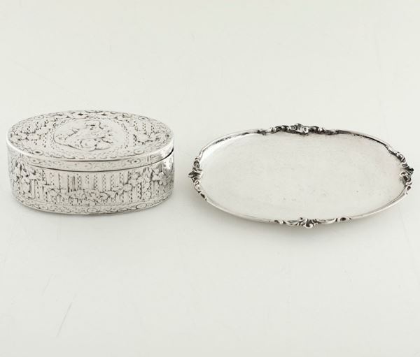 Scatoletta ovale e vassoietto in argento. Argenteria artistica italiana del XX-XXI secolo