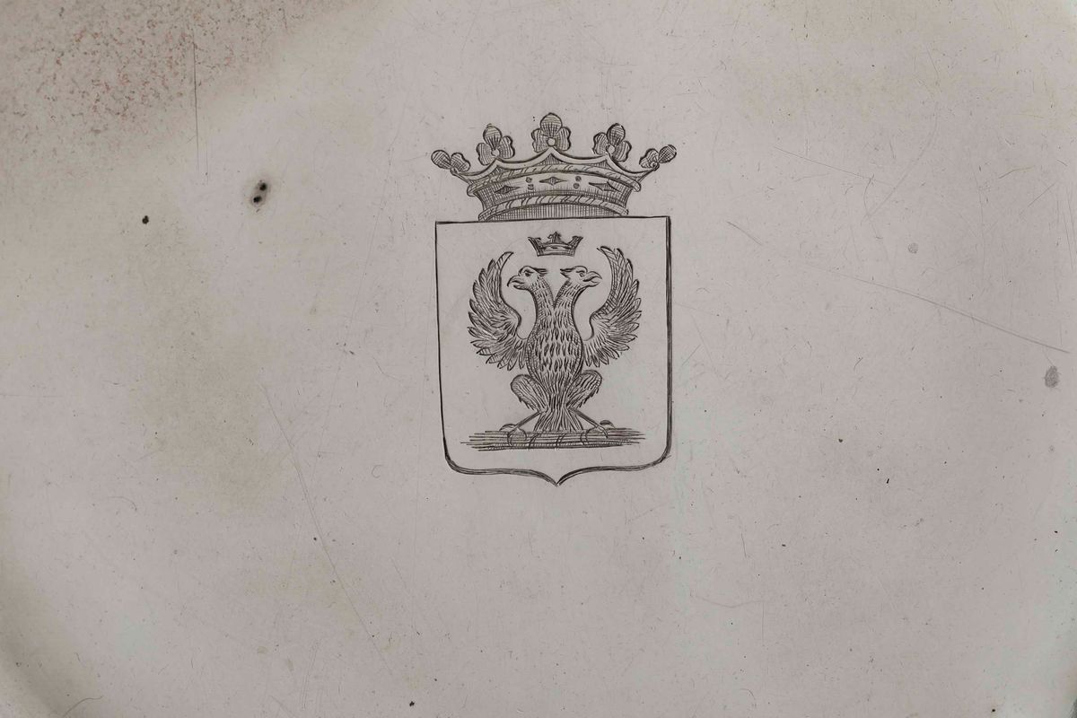 Bacile. Argento Fuso, Sbalzato e Cesellato. Napoli Metà XIX Secolo. Marchio Dell’argentiere Fr (n...