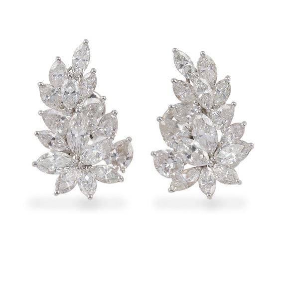 Pair or diamond and platinum earrings