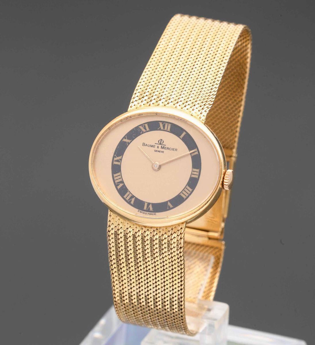 Baume & Mercier - Orologio da Donna in Oro 18k con Bracciale Integrato, Quadrante Champagne e Ner...