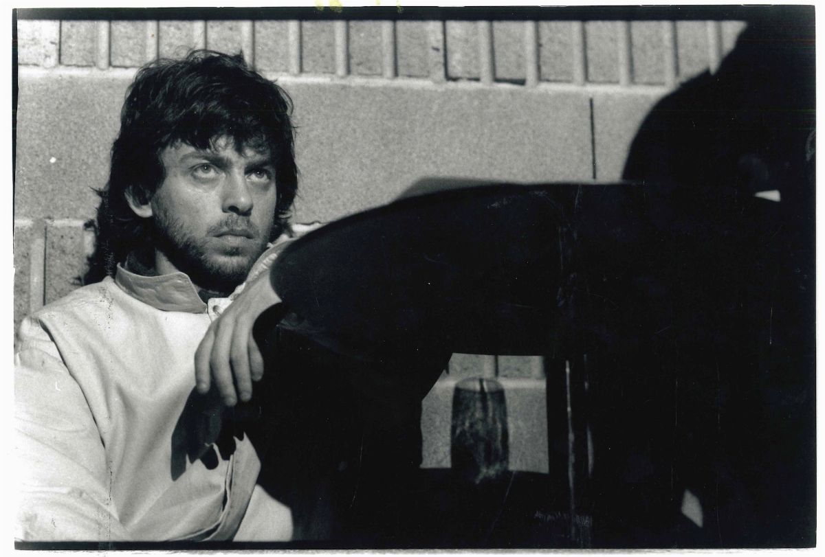 Roby Schirer - Lotto Composto da Tre Scatti Fotografici (dal Set di “kamikazen”, di Gabriele Salv...