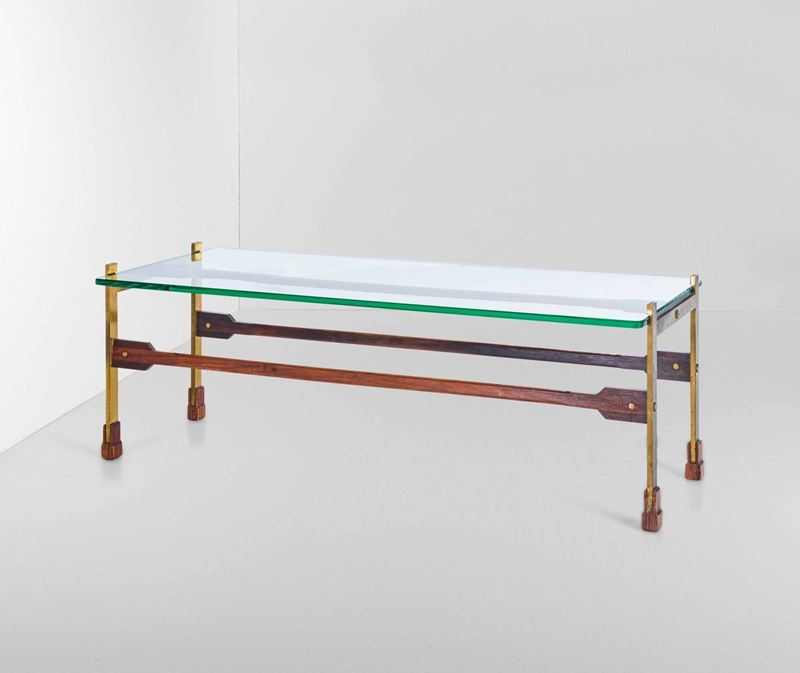 Tavolo basso con struttura in legno e ottone.  - Auction Design - Cambi Casa d'Aste