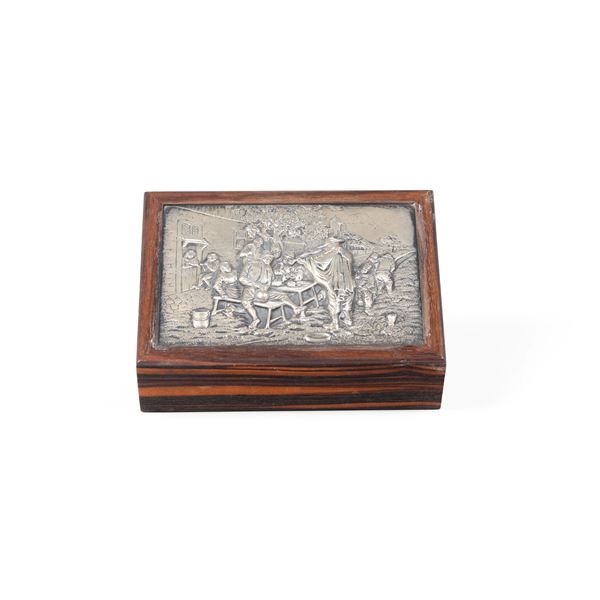 Scatola in legno e argento. Olanda, XX secolo