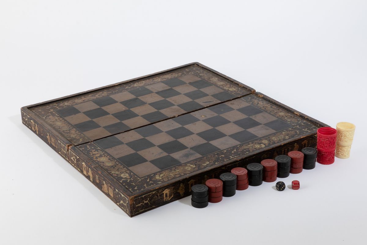 Scatola da Gioco con Backgammon e Dama. Cina, XX Secolo