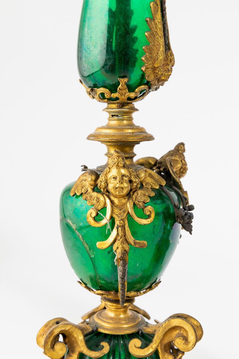 Coppia di Importanti Candelieri in Vetro Soffiato di Murano con Montatura in Bronzo Dorato. Venet...