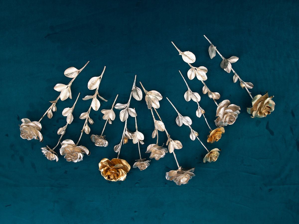Collezione di Undici Rami di Rose in Argento e Vermeille. Argenteria Artistica del XX Secolo, Bog...