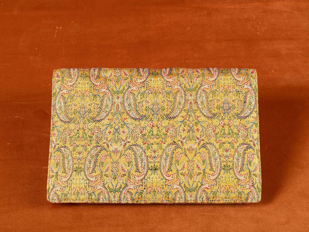 Cinque Pochettes Cartier Anni '40 in Seta e Tessuto Operato con Chiusure Gioiello, Unite Ad Altre...