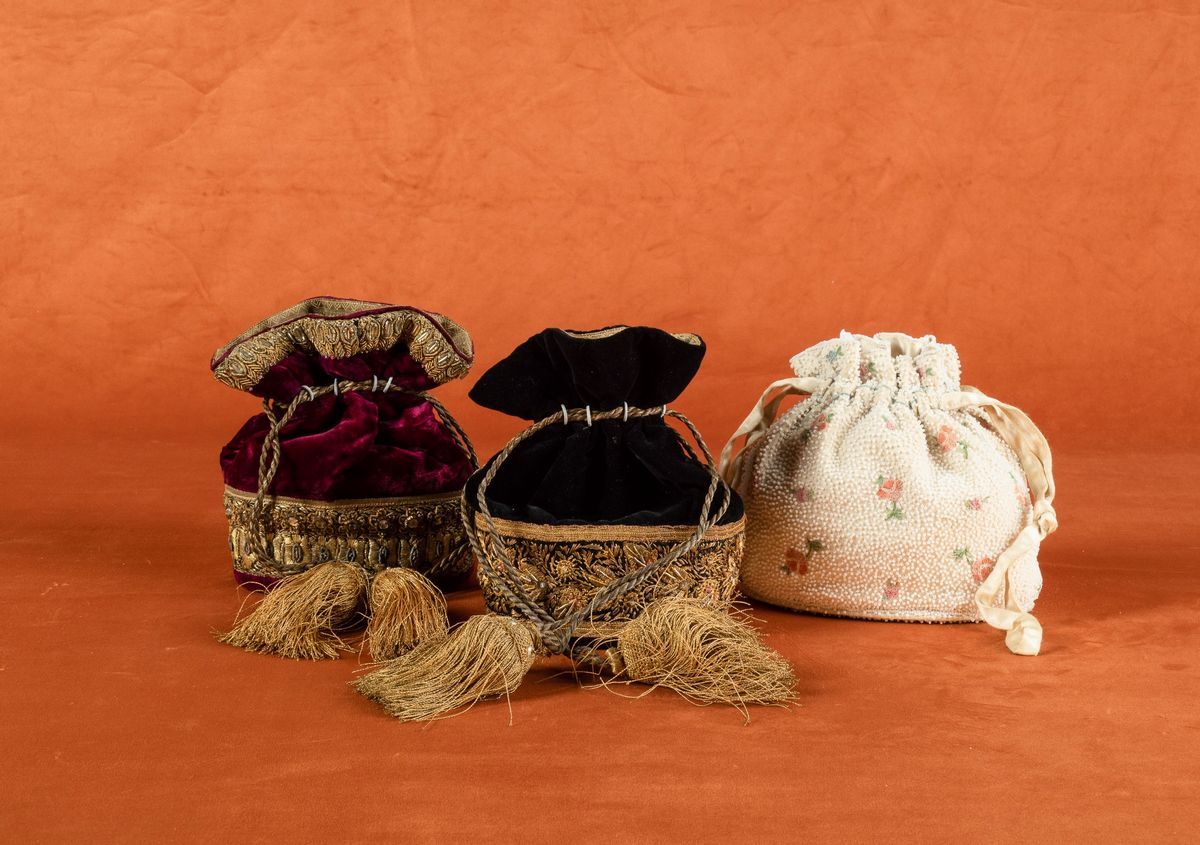 Due Borsette a Sacchetto in Velluto con Passamanerie Dorate e Nappe e una Borsetta Sacchetto in T...