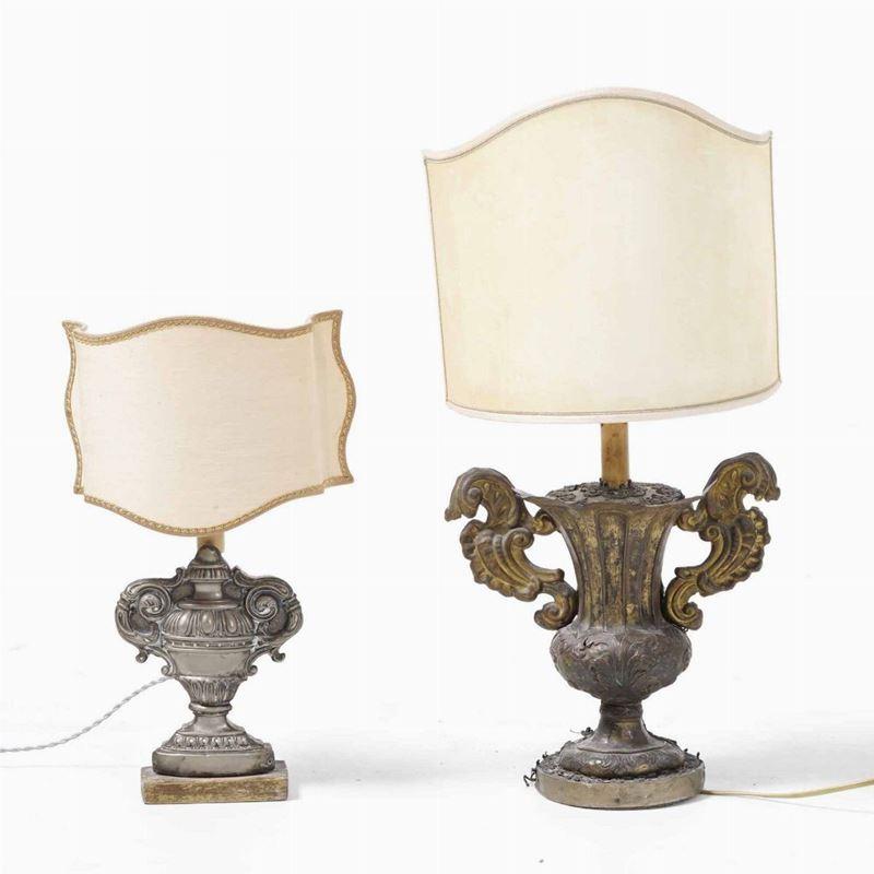 Lotto di due lampade da tavolo in rame e metallo argentato  - Auction Antique June | Cambi Time - Cambi Casa d'Aste