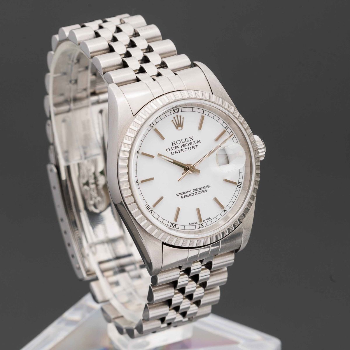 Rolex - Datejust Ref 16220 in Acciaio Automatico con Datario, Ghiera Godronata Indici a Bastone e...
