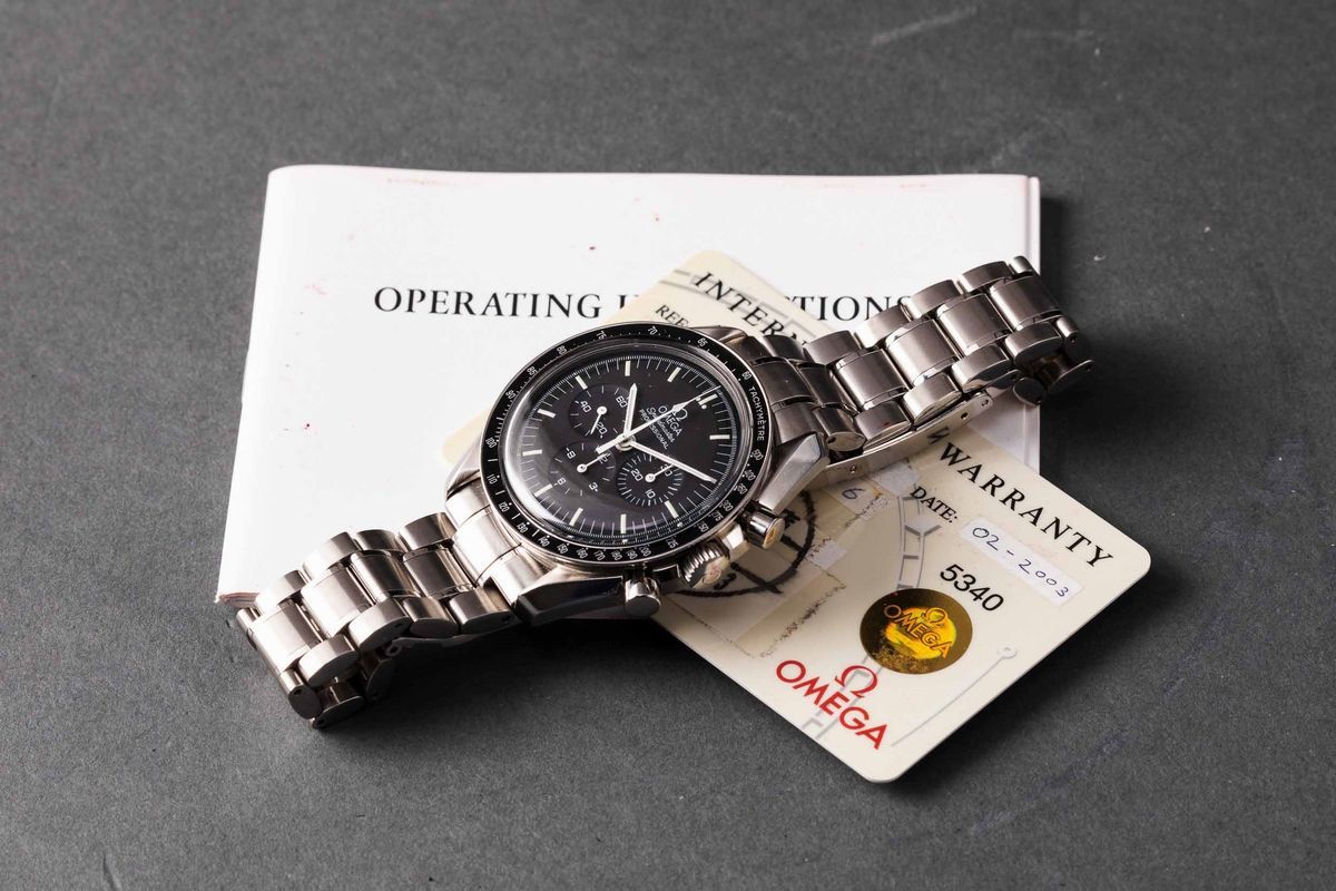 Omega - Speedmaster Moonwatch Ref 3572.20 in Acciaio Carica Manuale Accompagnato da Astuccio e Ga...