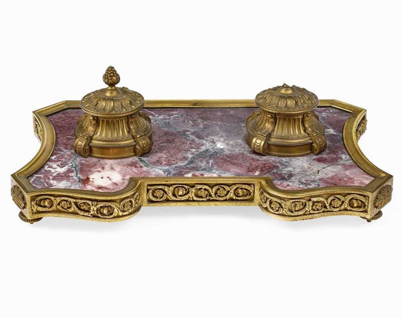 Calamaio in bronzo dorato e cesellato e marmo, fine XIX secolo  - Asta Dimore Italiane - Cambi Casa d'Aste