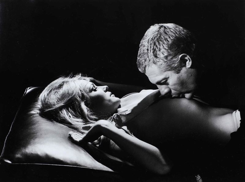 Tazio Secchiaroli - Mastroianni e Ursula Andress