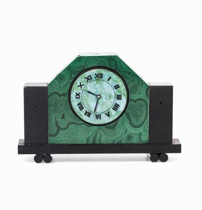 Piccola Pendola in Vetro Nero e Malachite. in Custodia Marchiata Giacomo Ravasco (mancanze) XX Se...