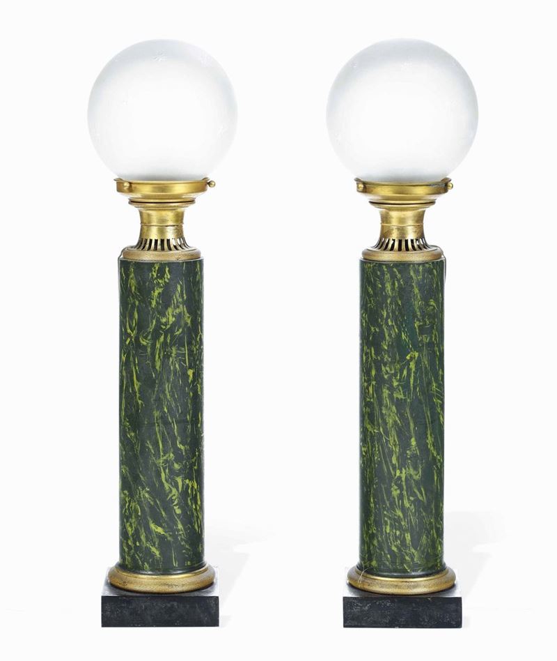 Coppia di lampade in tole peinte in forma di colonna. Francia, XX secolo  - Auction Italian Mansions - Cambi Casa d'Aste