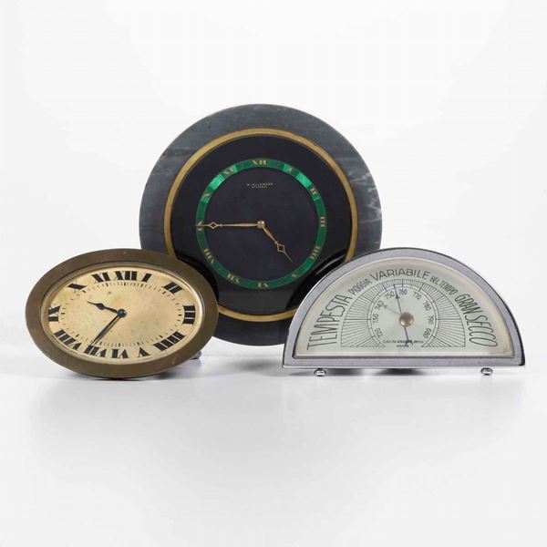 Lotto composto da due orologi e un barometro in metallo e pietre dure, uno marcato Allemann Montreaux