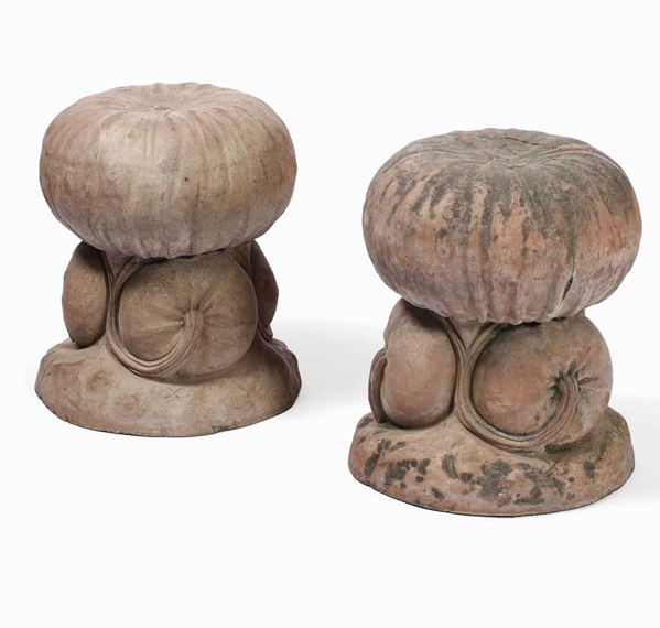 Coppia di sgabelli in terracotta in forma di zucche, XX secolo