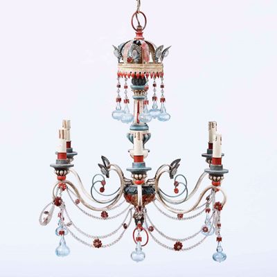Lampadario a Sei Luci in Legno Intagliato, Laccato e Cristalli. XIX-XX Secolo