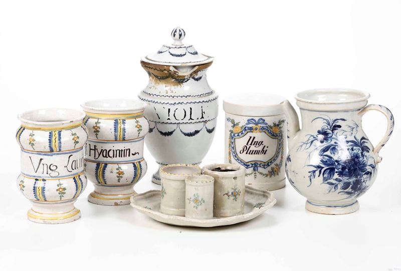 Lotto misto di maioliche XVIII e XIX secolo  - Auction Ceramics - Cambi Casa d'Aste