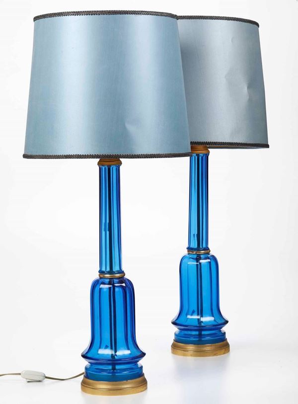 Coppia di lampade in vetro blu. XX secolo