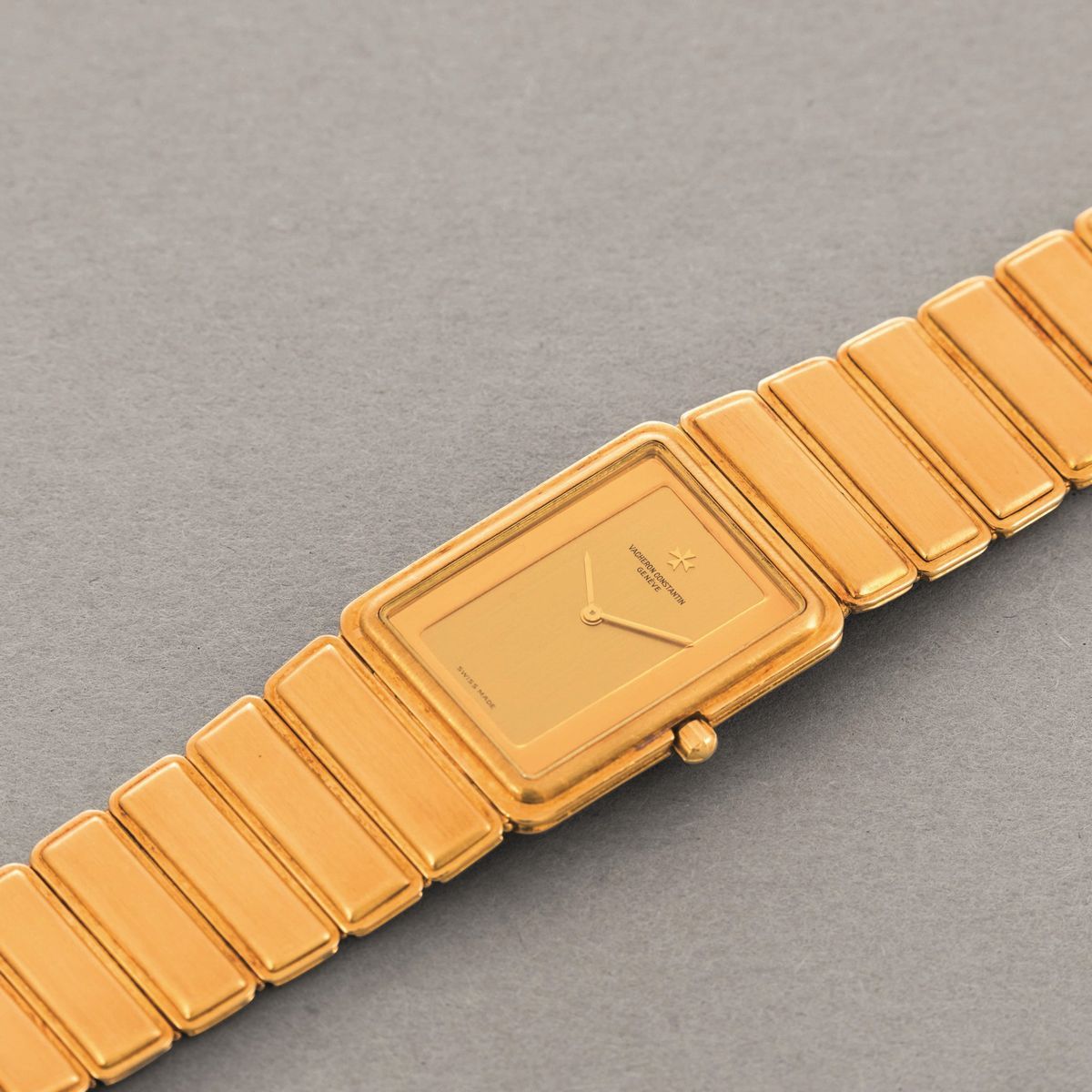 Vacheron & Constantin - Harmony in Oro 18k, Solo Tempo di Forma con Quadrante Dorato con Moviment...