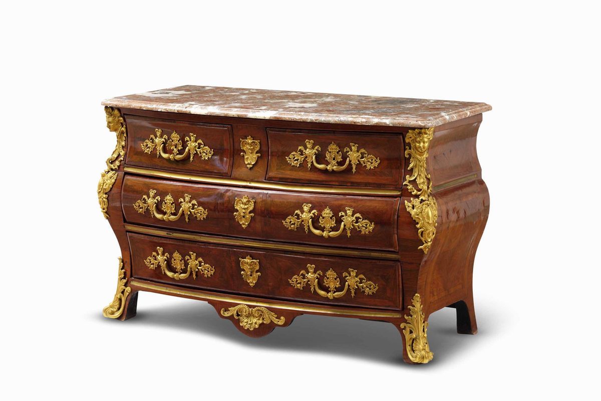 Commode. Francia, XVIII Secolo