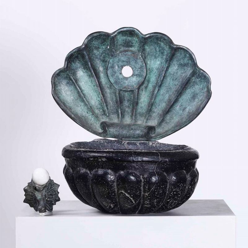Vasca in marmo nero. XVII-XVIII secolo  - Asta Antiquariato Luglio | Cambi Time - Cambi Casa d'Aste