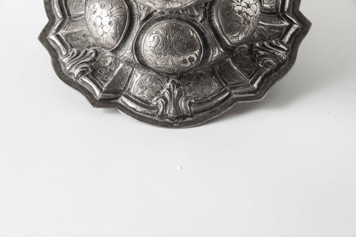 Vaso a Tromba. Argento Fuso, Sagomato e Cesellato. Argenteria Artistica Italiana del XX Secolo. P...