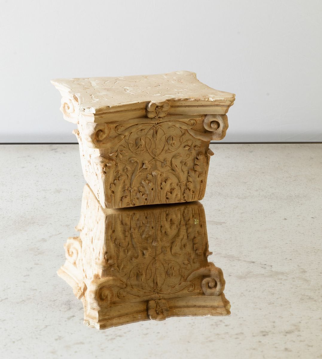 Modello di Capitello Corinzio in Gesso. XX Secolo