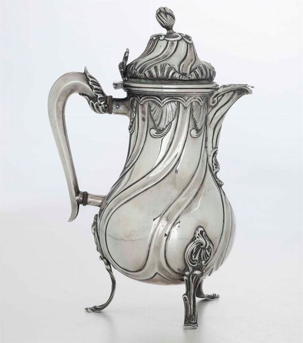 Caffettiera argento fuso, sbalzato e cesellato. Probabilmente Torino XIX-XX secolo