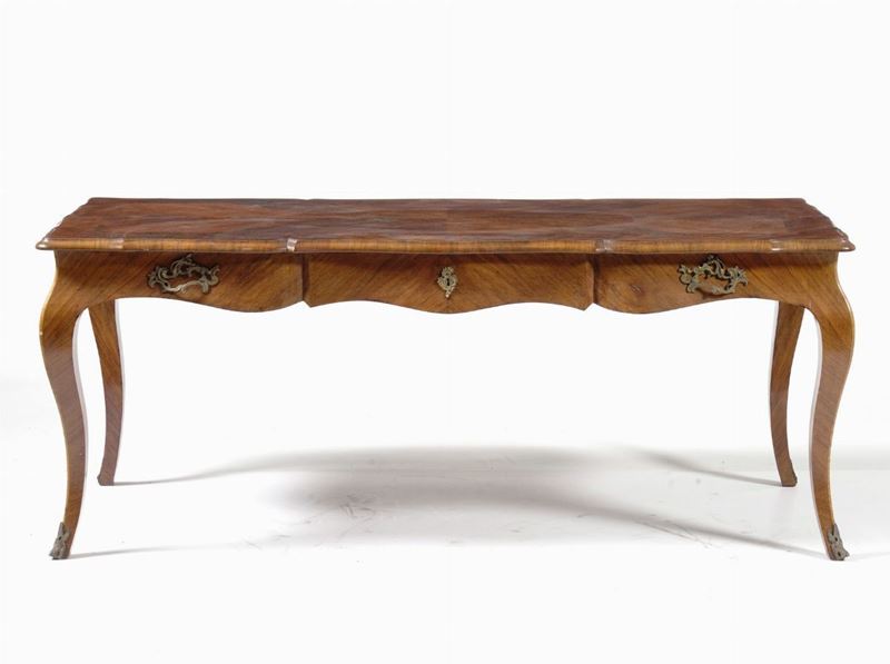 Tavolo da centro lastronato in palissandro. XX secolo  - Auction Antique July | Cambi Time - Cambi Casa d'Aste