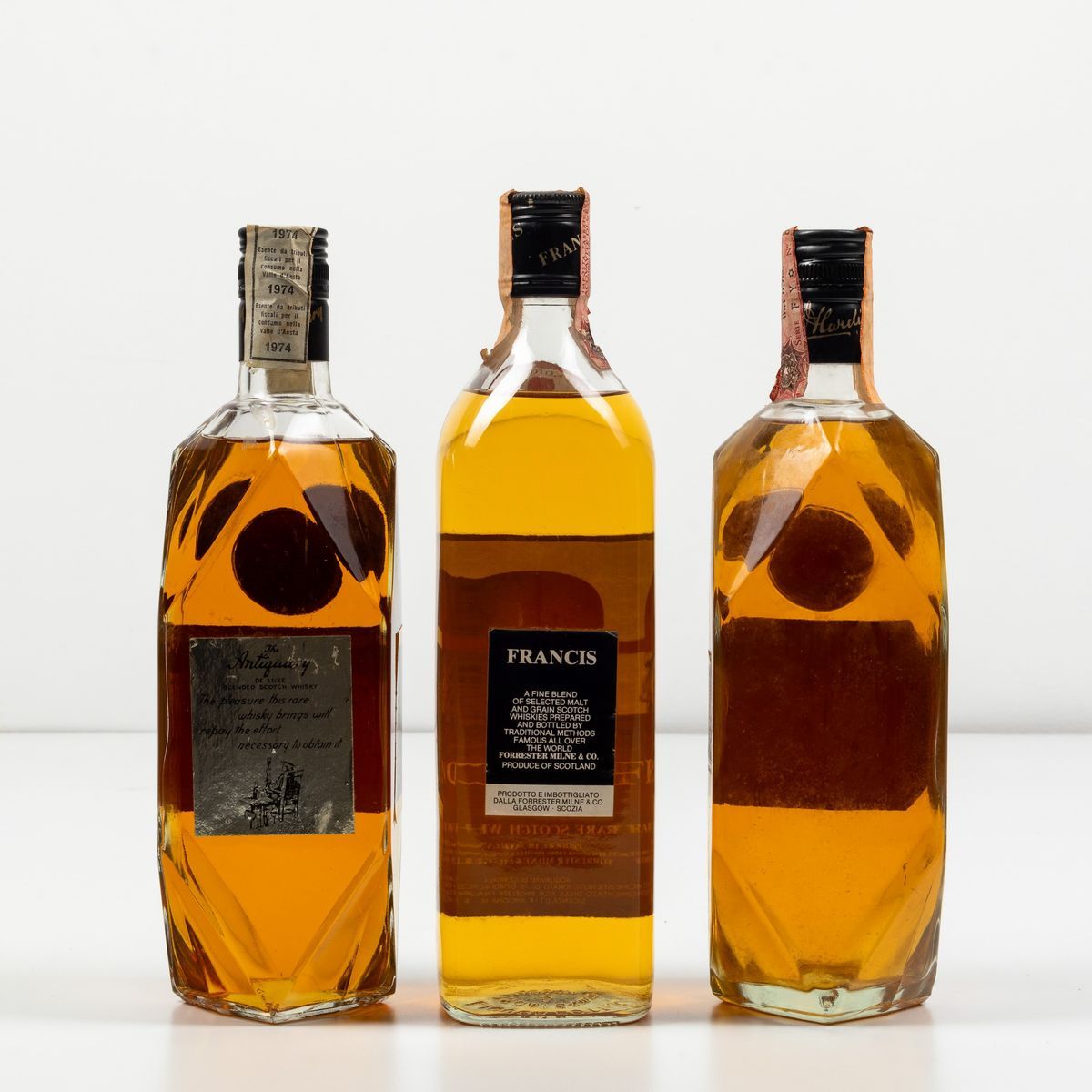 The Antiquary, De Luxe Old Scotch Whisky 12 Years Oldthe Antiquary, Finest Old Scotch Whisky 12 Y...