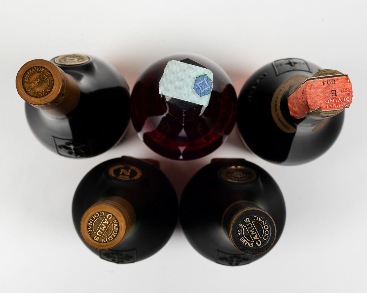Camus, Cognac Napoleoncamus, Cognac Celebrationcamus, Cognac V.s. Elegancecamus, la Grande Marque...