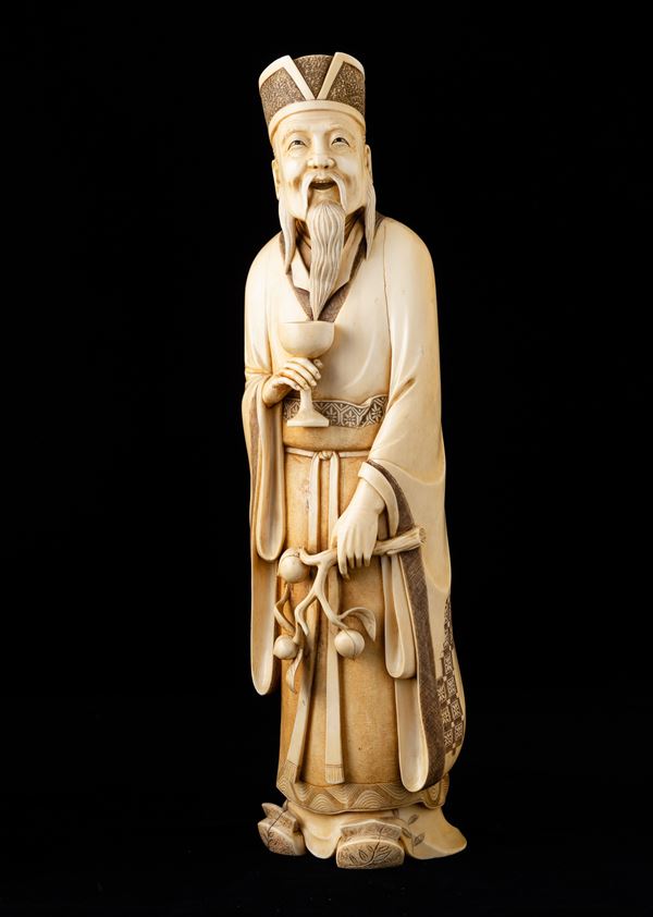 Grande figura di saggio scolpita in avorio, Cina, Dinastia Qing, fine XIX secolo
