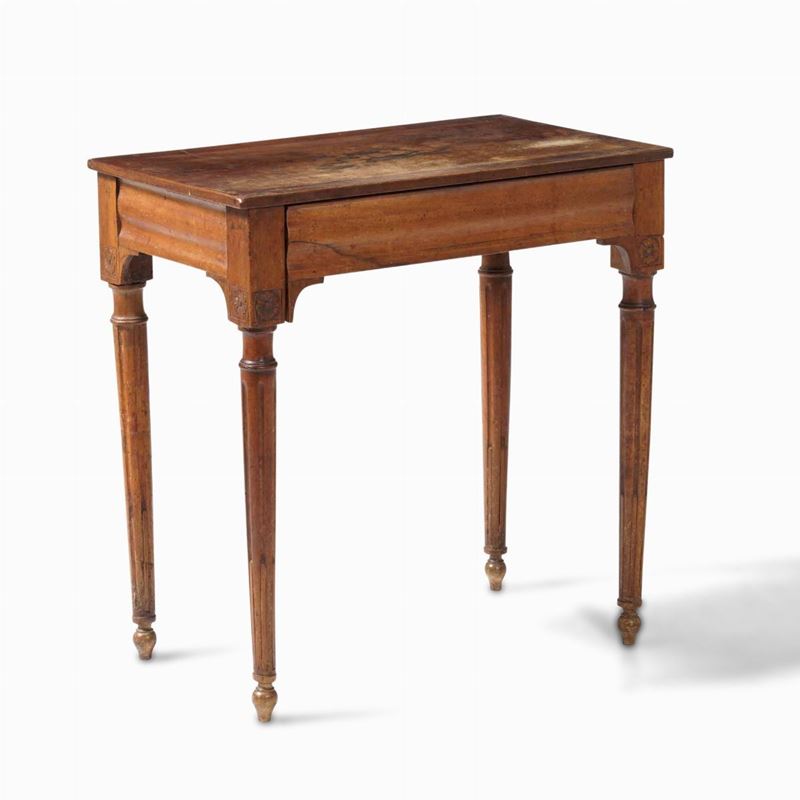 Tavolino in noce ad un cassetto. Liguria XVIII secolo  - Auction Dimore italiane | Cambi Time - Cambi Casa d'Aste