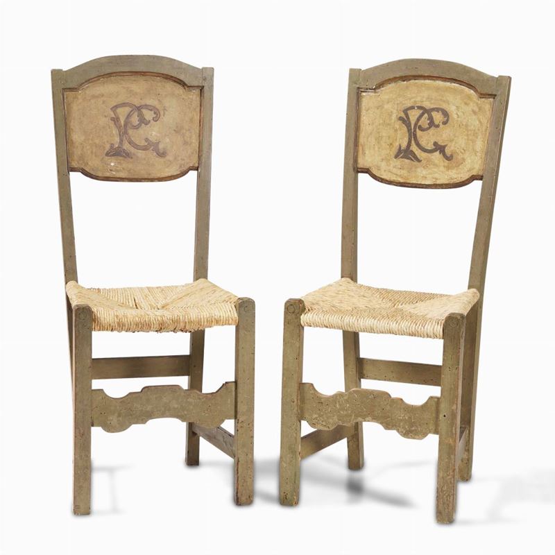 Coppia di sedie in legno dipinto. XVII-XVIII secolo  - Asta Dimore italiane | Cambi Time - Cambi Casa d'Aste