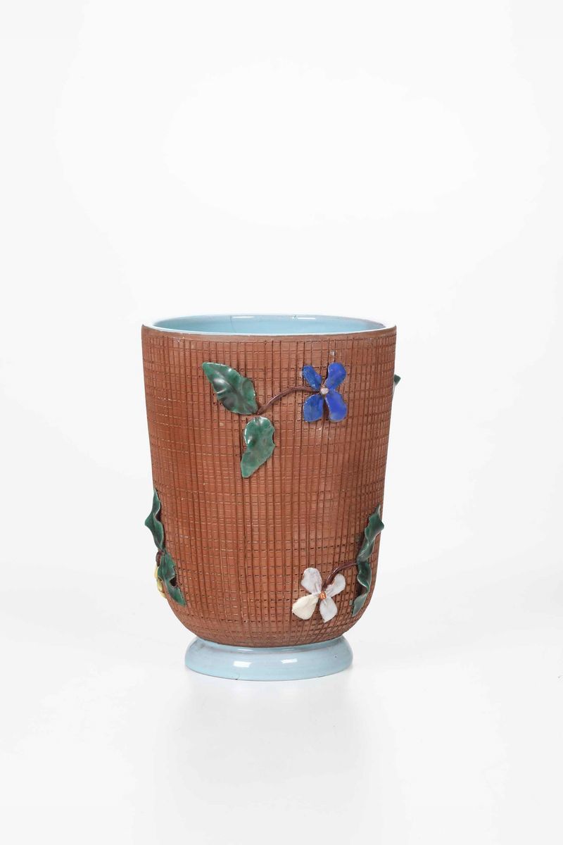 Zaccagnini, Vaso in ceramica decorato con fiori e foglie