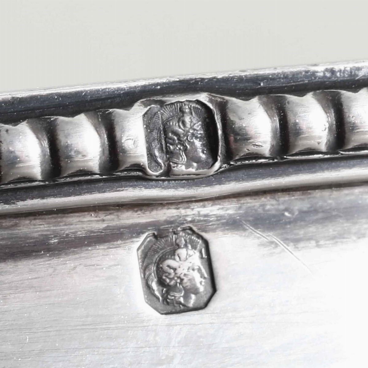Salsiera. Argento Primo Titolo Fuso e Cesellato. Parigi XX Secolo. Argentiere Tetard Freres