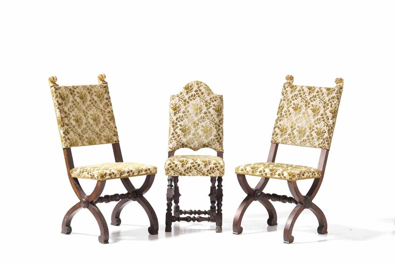 Tre sedie in legno intagliato  - Auction Antique January - Cambi Casa d'Aste